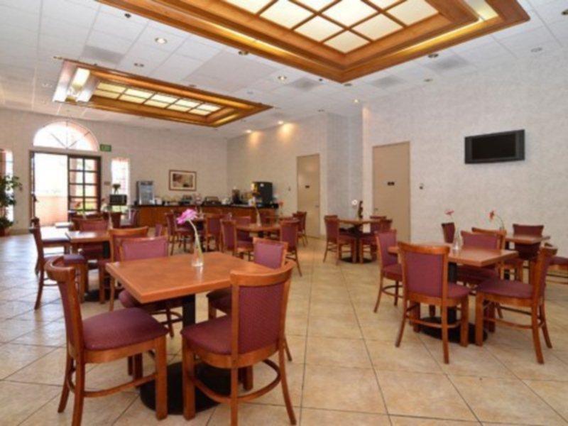 Homewood Suites By Hilton San Diego Central Restoran fotoğraf